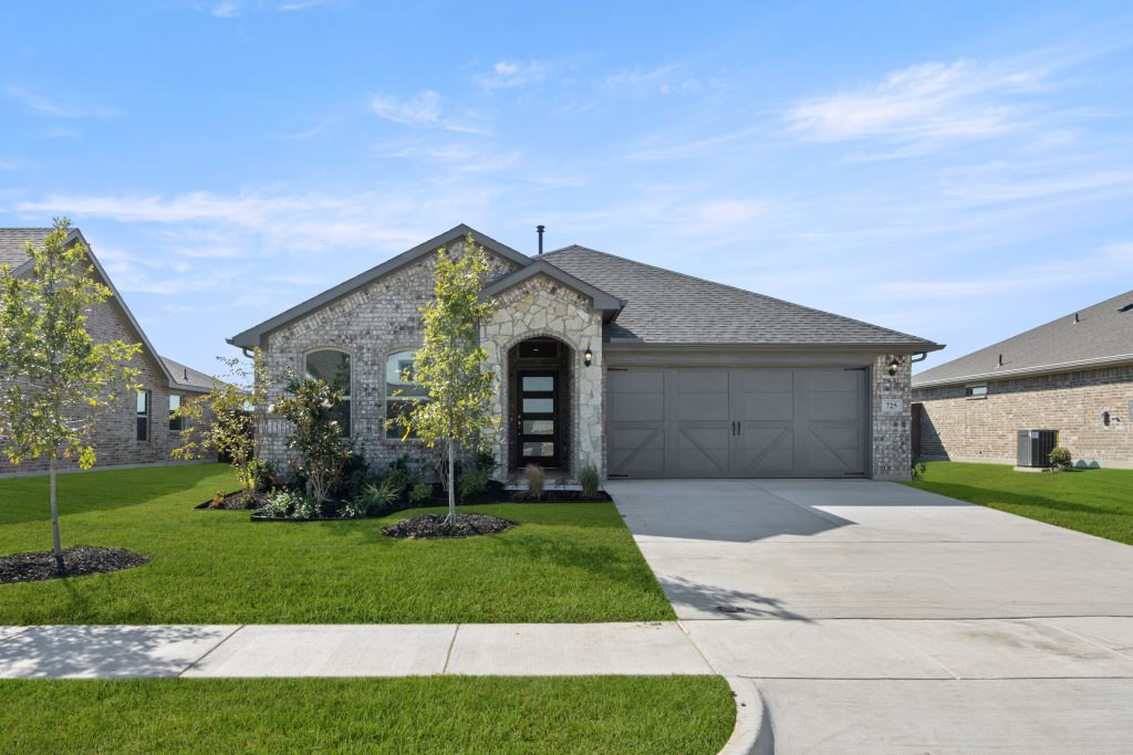 725 Scarlet Sage- myrtle creek-waxahachie-Front-1